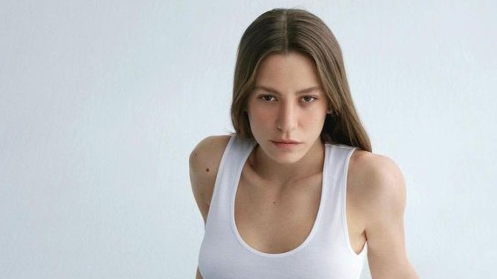 Serenay Sarıkaya'dan bikinili pozlar 