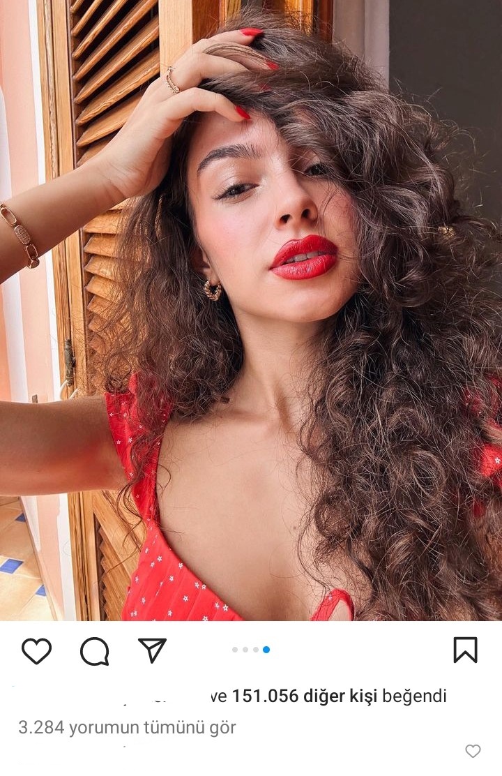 Su Burcu Yazgı Coşkun'un İtalya pozları rekor kırdı