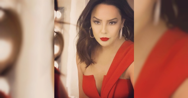 Ebru Gündeş kafa tatil için Dubai&#39;ye gitti