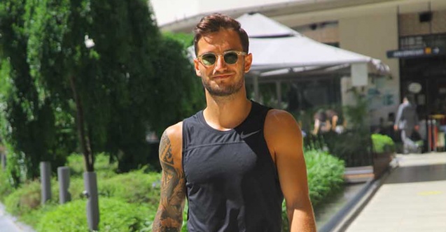 Antrenman sonrası alışverişe koştu