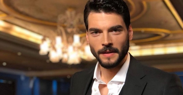 Akın Akınözü&#39;nün takım elbisesini bakın kim satın aldı