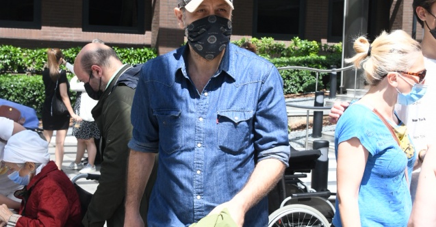 Nejat İşler&#039;den aşı mesajı 