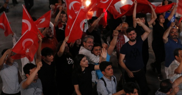 &quot;15/07 ŞAFAK VAKTİ&quot; FİLMİNDEN İLK KARELER MERAK UYANDIRDI