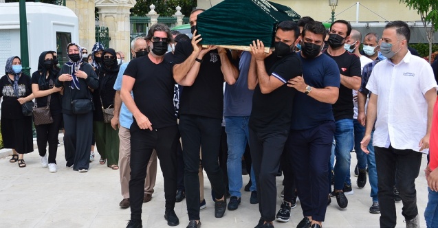 Selçuk Tektaş&#039;ın cenazesinde gözler onları aradı