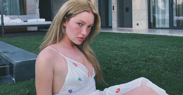 &#039;Abi&#039; dediği o isimle sevgili olduğu ortaya çıktı!