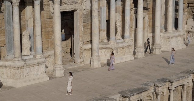 DENİZLİ FASHİON WEEK’TEN MUHTEŞEM AÇILIŞ