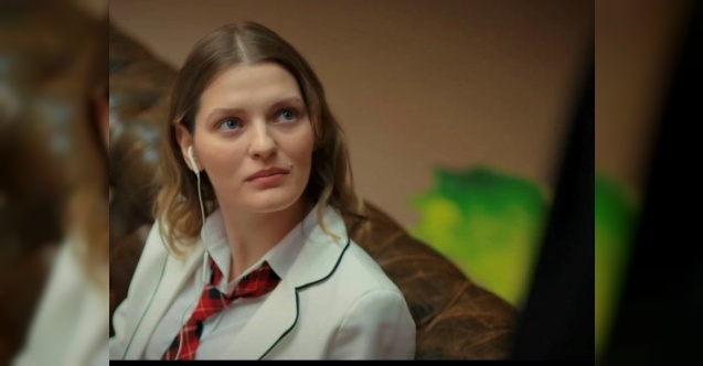 Gözde Türker, makyajsız haliyle takipçilerini mest etti