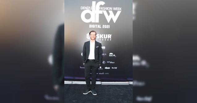 Metin Hara, moda şovunda davetlilere motivasyon konuşması yaptı