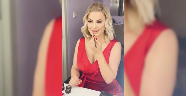 Songül Karlı makyajsız ev hallerini paylaştı