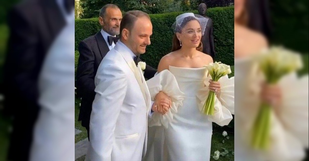 Sosyetik çiftin bebek sevinci