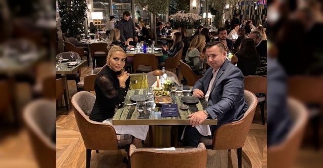 Romantik çift düğün telaşında