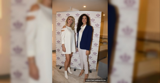 Azra Akın&#039;dan estetik açıklaması