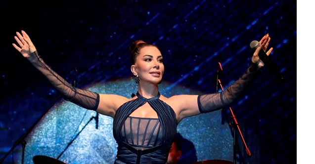 Ebru Yaşar izdihamı