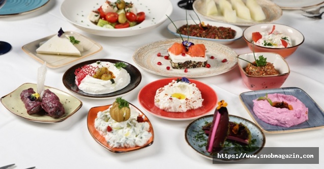 Kalamata Yılbaşına Hazır