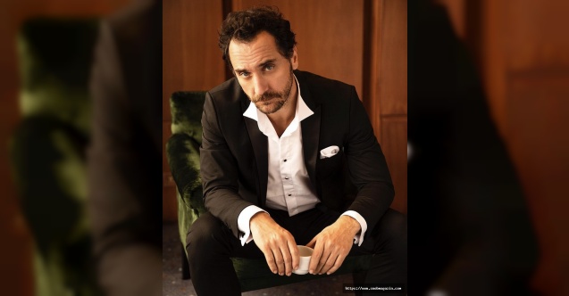 Fırat Çelik yeni imajıyla şaşırttı