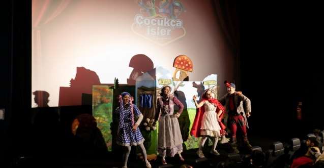 Büyük İlgi Gören Çocukça İşler Sahnesi Devam Ediyor