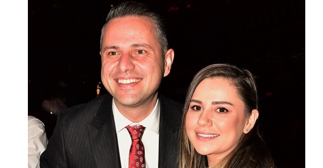 Merve Özbey’e evlilik yıl dönümü sürprizi