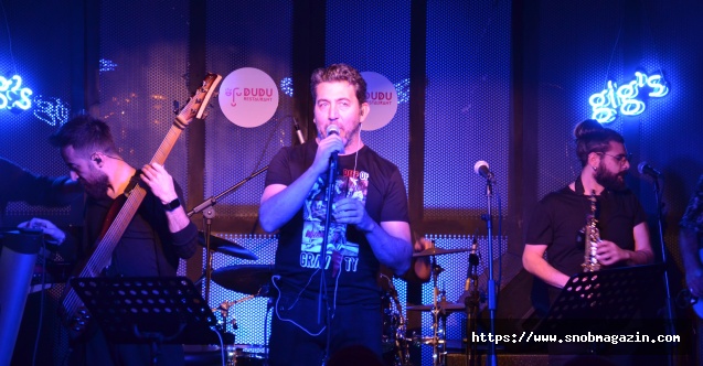 Emre Kınay’a dinleyiciden tam not