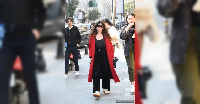 Ceren Moray&#039;dan şaşırtan Fransızca açıklaması