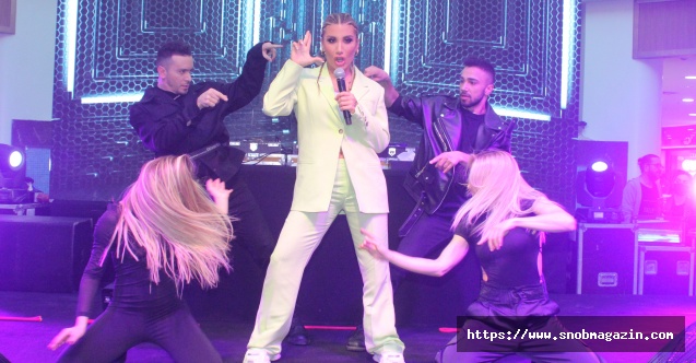 Serumla sahneye çıktı!