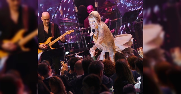 Ajda’dan star dokunuşu!