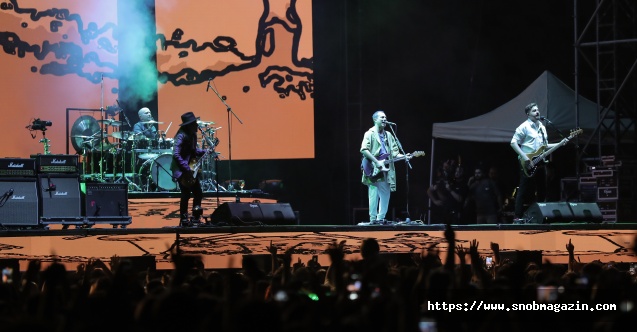 Mor ve Ötesi&#039;nden tarihi konser