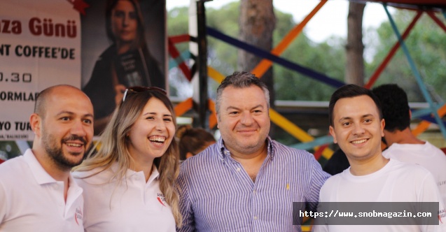 Ayvalık Deniz Seviyesinde Tiyatro keyfini yaşadı
