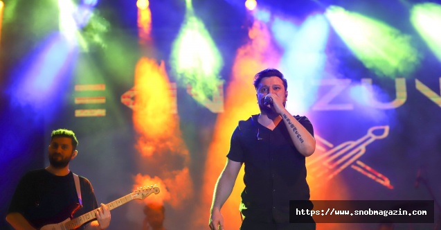 Ekin Uzunlar Şarkılarıyla Kuzey Rüzgarı Estirdi