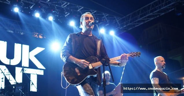 Erguvan Haluk Levent ile açıldı