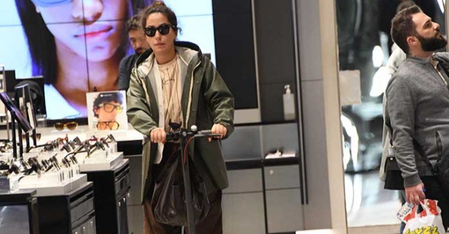 Scooter&#39;la Alışverişe Çıktı! Ekranlara Döneceğini Müjdeledi