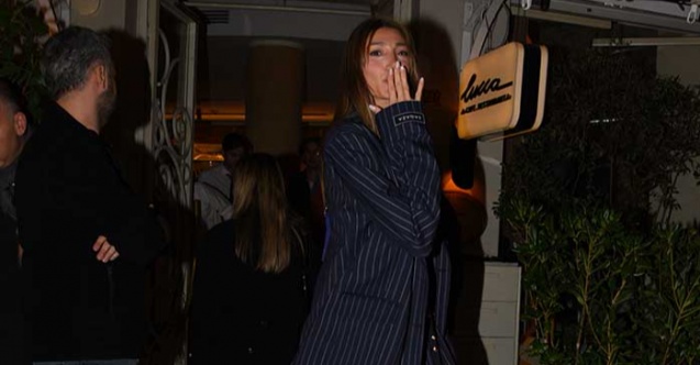 O İddiaya Öpücüklü Yanıt Verdi!