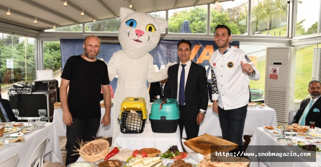 Oyunculuk şarkıcılıktan daha zor