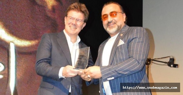 Türk iş insanı Kadir Yücelbaş’a ödül