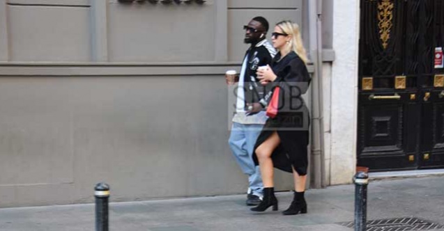 Erkek Arkadaşıyla Görüntülendi! Aşk Açıklaması...