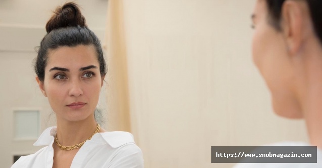 Tuba Büyüküstün figürünü Londra’da ziyaret etti