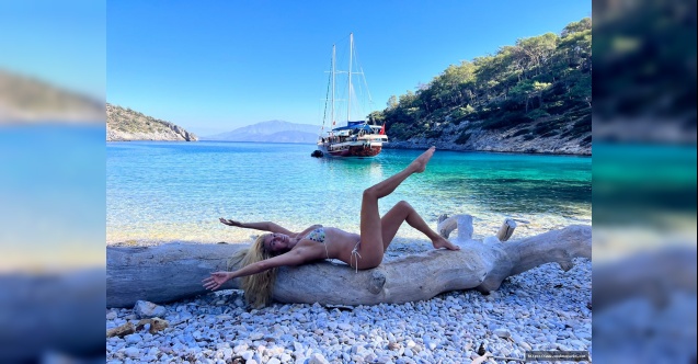 Tuğba Özay&#039;dan Kasım ayında bikinili pozlar