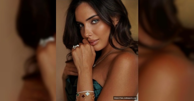 Karnı Burnunda Pozlar