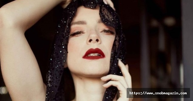 Merve Boluğur&#039;dan Mayolu Pozlar