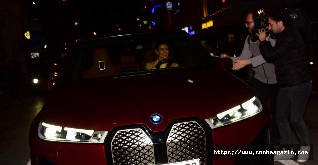 Beren Saat&#039;in Milyonluk Turu