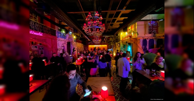 Ceyda Köybaşıoğlu İle Cuba 42’de Çarşambass Kabare Show