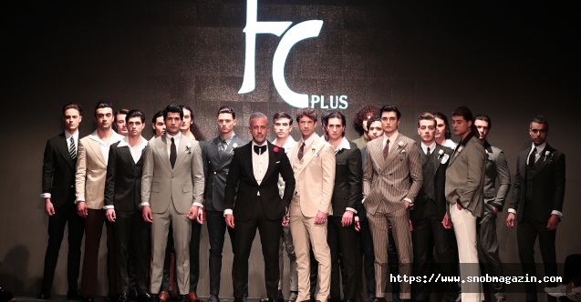 &#039;Godfather&#039; Temalı Defilede Kadınlara Gül Dağıtıldı