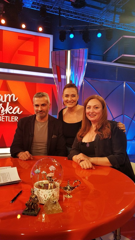 Gülçin Santırcıoğlu eşiyle nasıl evlendiklerini ilk kez anlattı