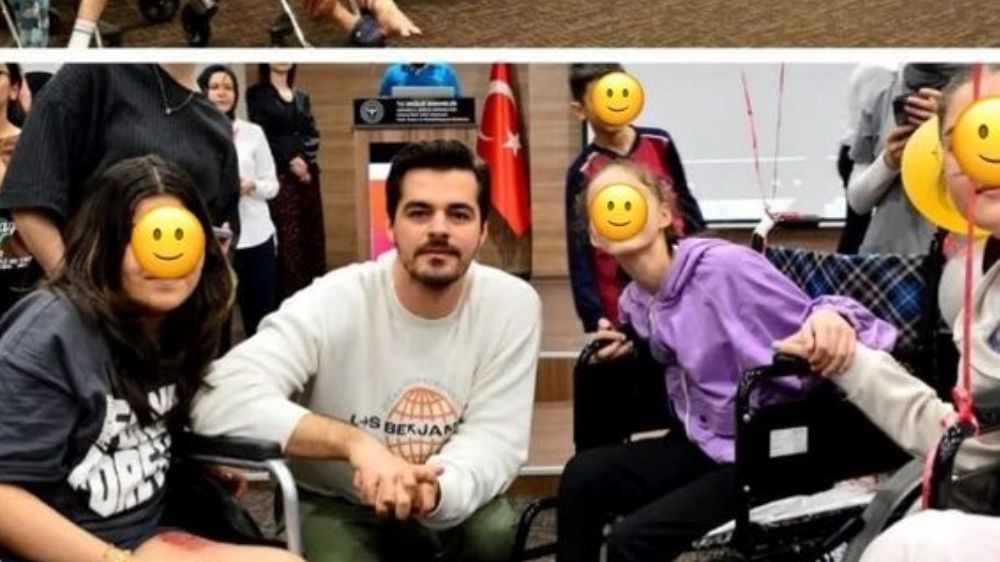 Ünlü isimler depremzede çocukları ziyaret etti