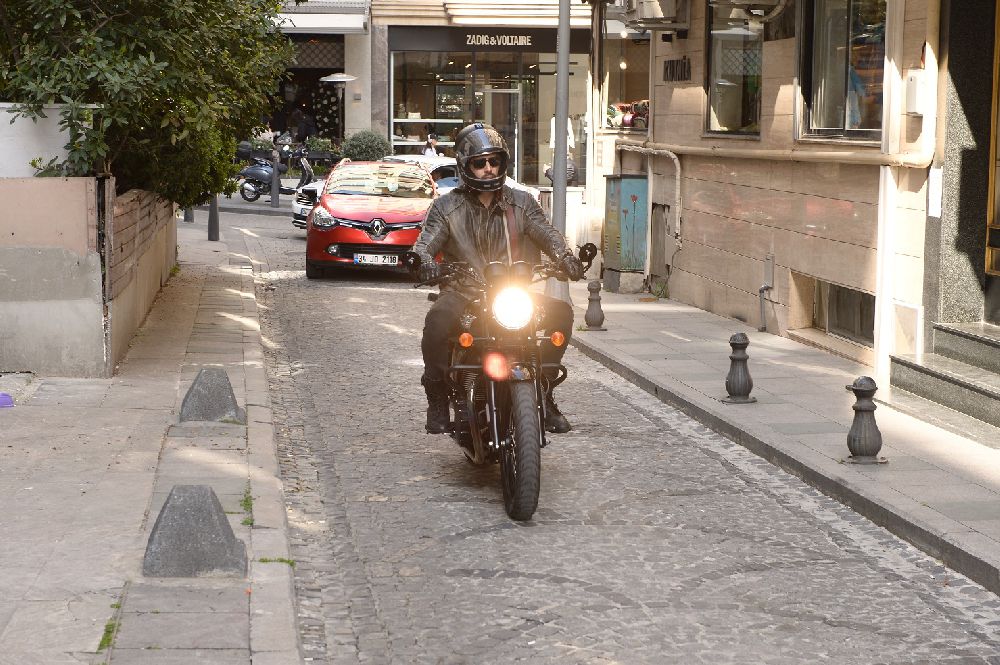 Yasak Elma'nın Doktor Selim'i Emre Kızılırmak en çok zorlandığı sahneyi açıkladı