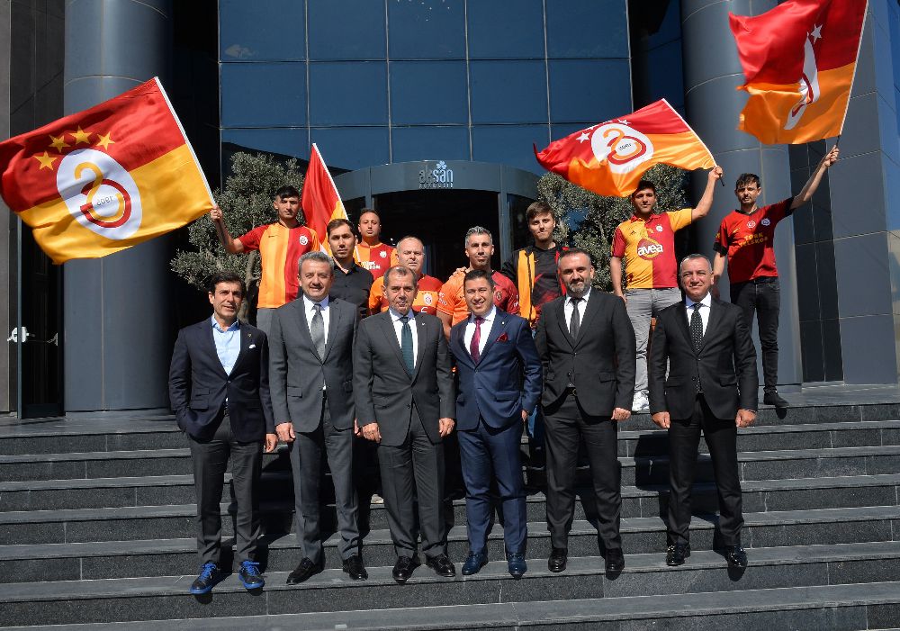Aksan Kozmetik Sanat ve Sanayi Söyleşi Günü’ne Galatasaray’ın Başkanı Dursun Özbek katıldı