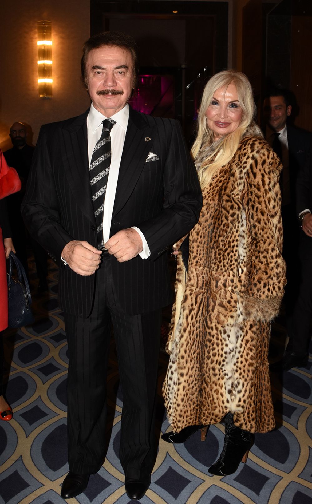 Orhan Gencebay'ın 'Öldü' haberlerine oğlu Gökhan Gencebay cevap verdi