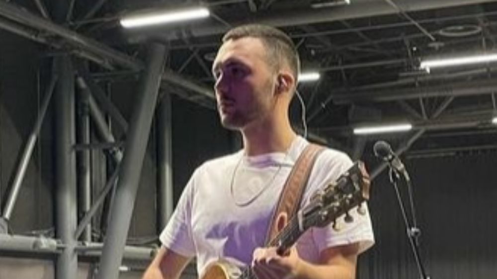 Osman Tuğra Çokçalışkan Çöpe Atamam şarkısını çıkardı 