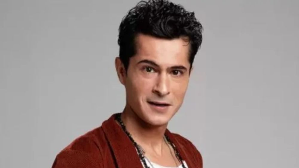 Cem Karaca'nın hayatının anlatacağı filmde Karaca'yı İsmail Hacıoğlu oynayacak