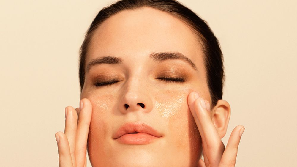 Cildinizi hassas bir bakımla temizleyin