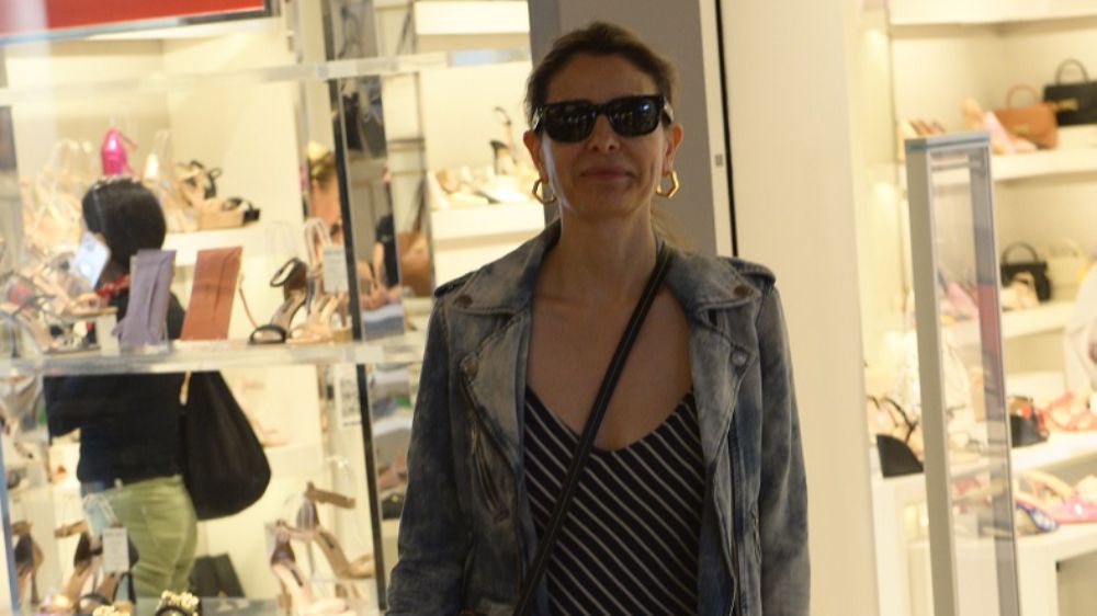 Ebru Özkan'dan tatil alışveriş